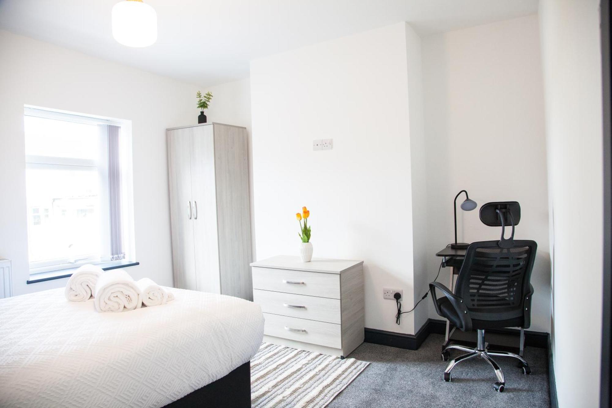 Holiday home Stylish Home, Hosted By Esongrace Stays, - Perfect For Families - Contractors - Makers - Emergency Housing - Professionals, Relocators