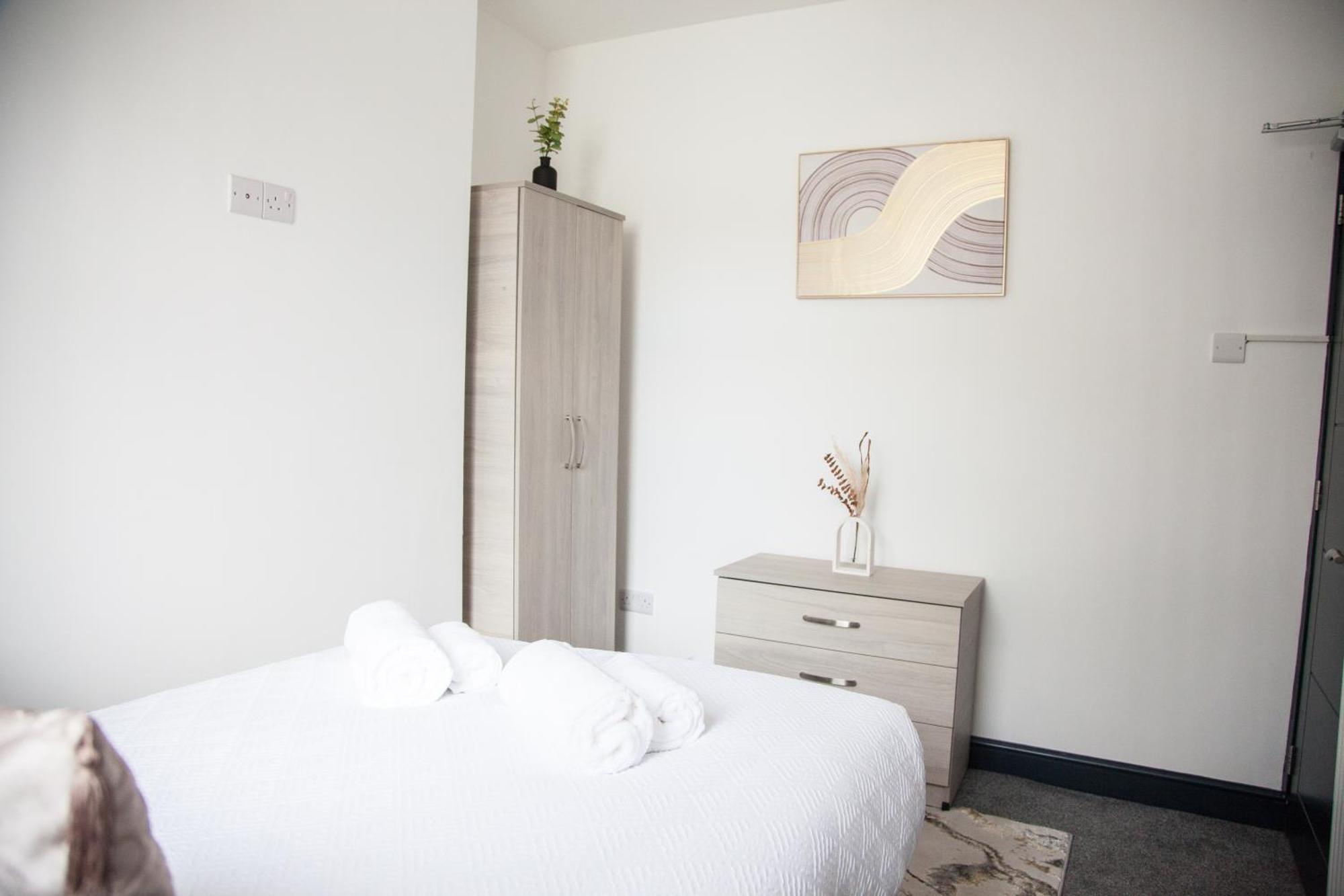Stylish Home, Hosted By Esongrace Stays, - Perfect For Families - Contractors - Makers - Emergency Housing - Professionals, Relocators Holiday home